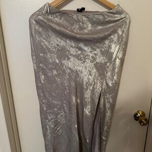 Sparkling slit skirt